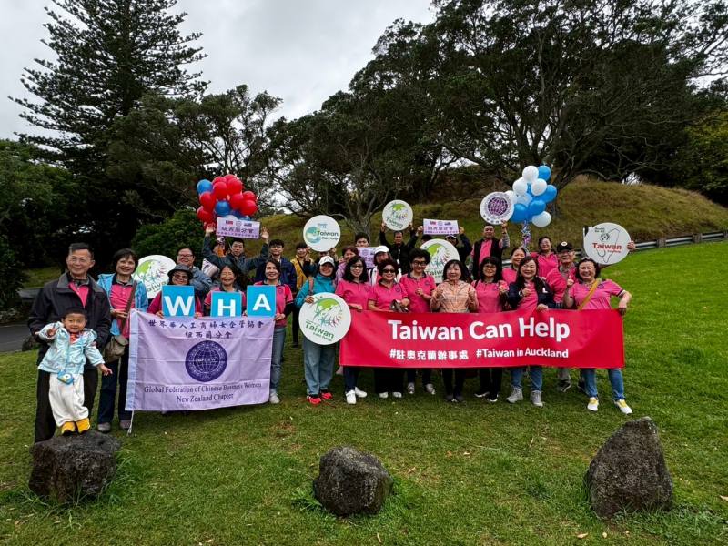 僑民不畏風雨為臺灣堅定發聲