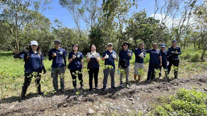 花蓮分署攜手中廣花蓮台 植原生綠籬築友善職場合照