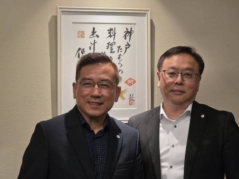 星宇航空看好，赴日市場仍供不應求，日本入境台灣市場則緩步成長，圖左為星宇航空策略長劉允富，圖右為星宇航空日本支社長王雲翔