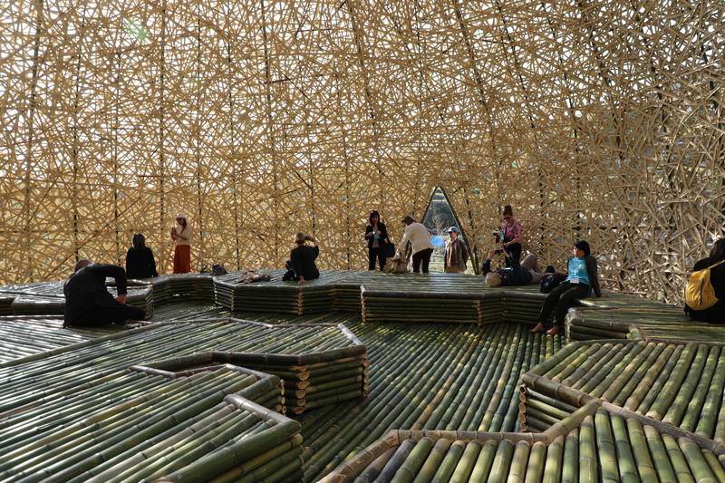 「瀨戶內國際藝術祭2025」開幕，台灣藝術家王文志以竹子作品「擁抱小豆島」受注目。王文志表示，希望參觀者慢慢走入作品，感受竹構空間中的光影、微風及附近川流聲音，與大自然緊密接近