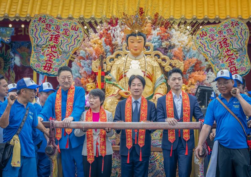 賴清德總統19日上午出席「2025臺北母娘文化季羅天大醮米龍開光暨保民遶境嘉年華起駕」