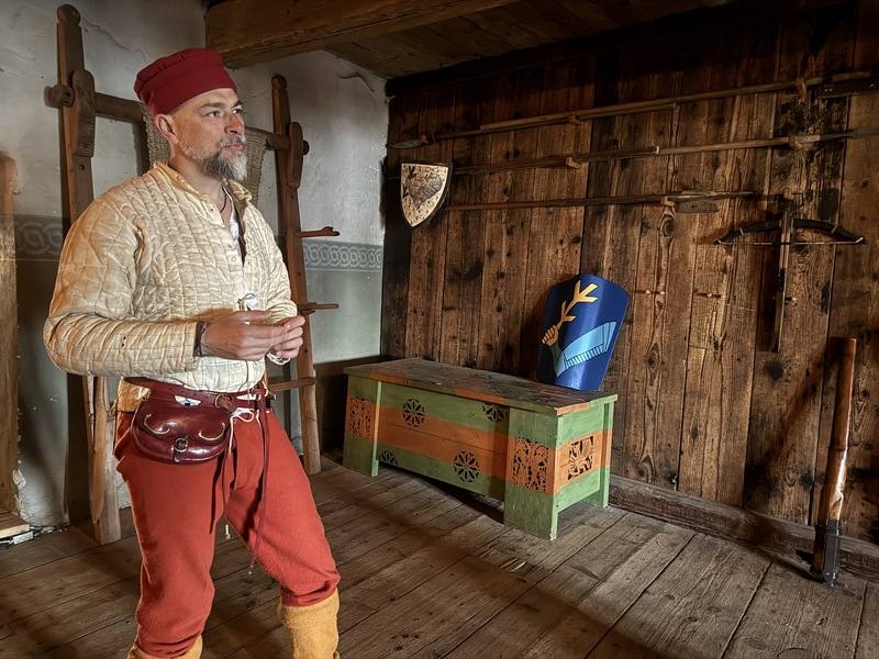 馬萊紹夫城堡堡主斯拉恰列克（Ondřej Slačálek），在2002年買下這座荒廢的古堡並進行翻修。