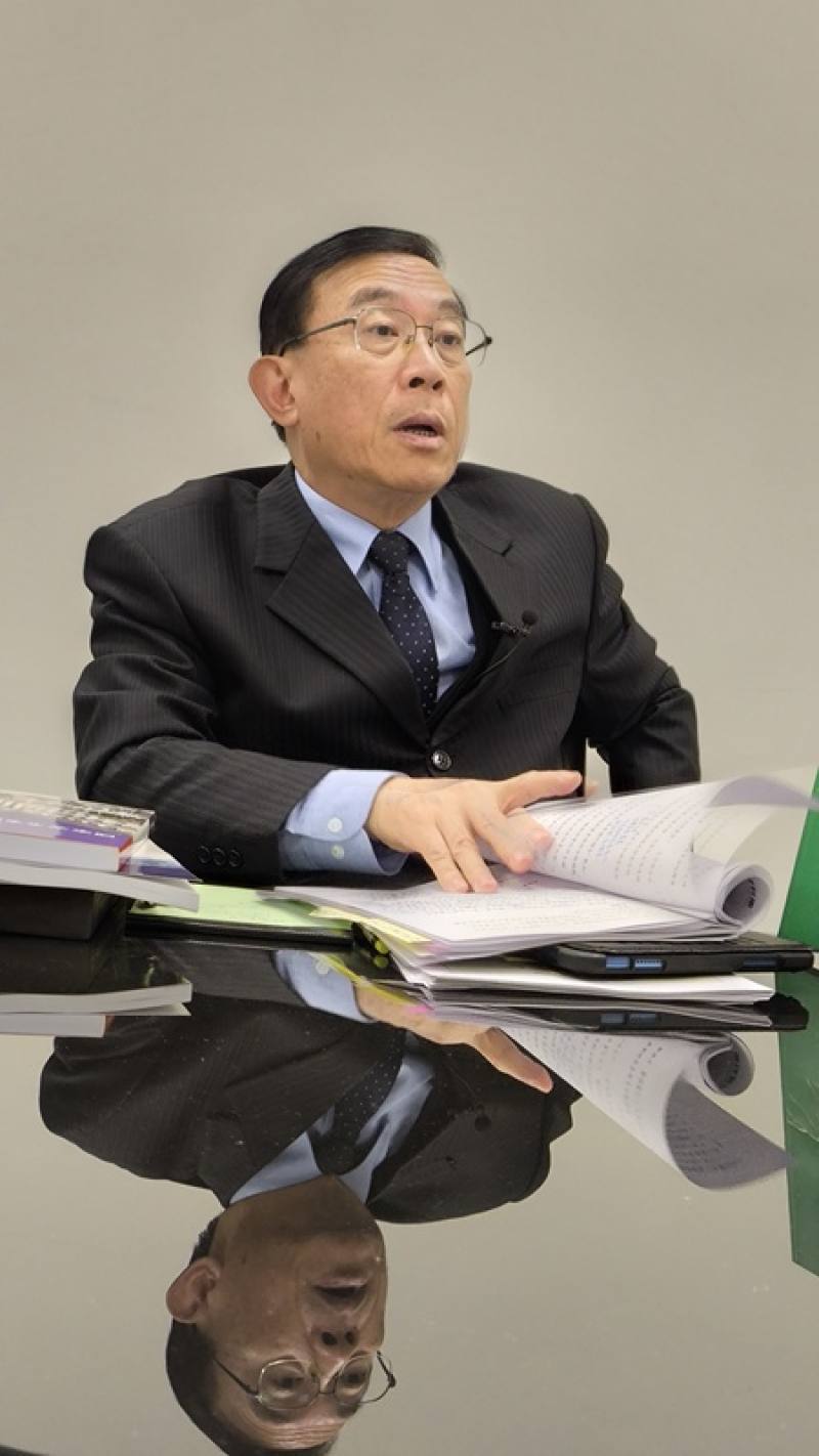 最高檢察署檢察總長邢泰釗（圖）接受中央社專訪時說，針對毀損特殊國家關鍵基礎設施，情節重大者，應加重刑責。