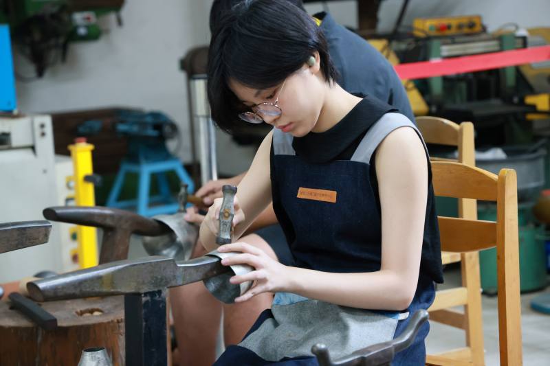 招募對象為年滿18歲且為工藝、美術、設計、藝術等相關科系或對工藝技藝學習與創作具有興趣之大專院校學生