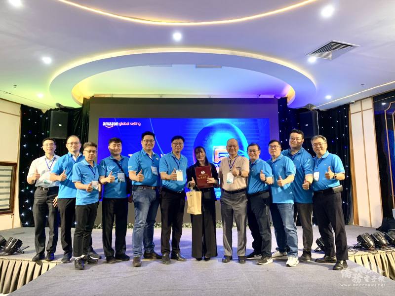 全體理監事與來賓合影