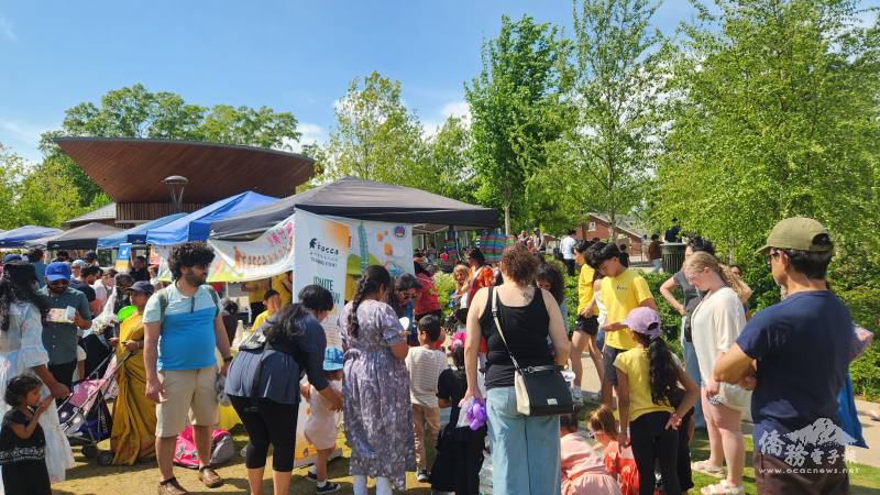 FASCA洛麗分會文化攤位活動參與人群眾多