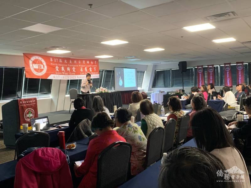 現場約百位姊妹出席年會活動