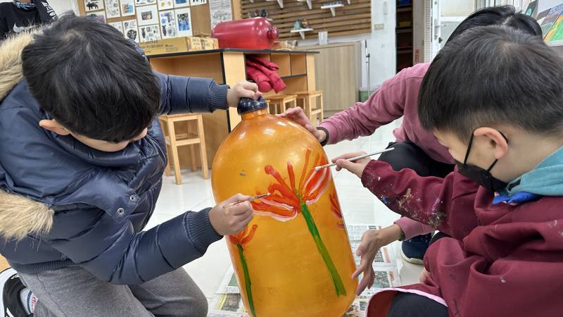 分組彩繪紅花石蒜