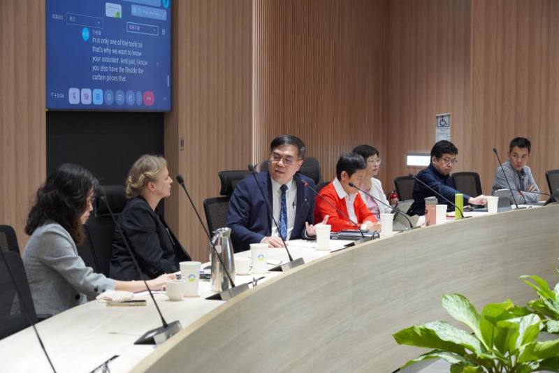 彭啓明部長邀請瑞典貿易暨投資委員會台北辦事處任荷雅代表Helena Reitberger分享瑞典減碳經驗