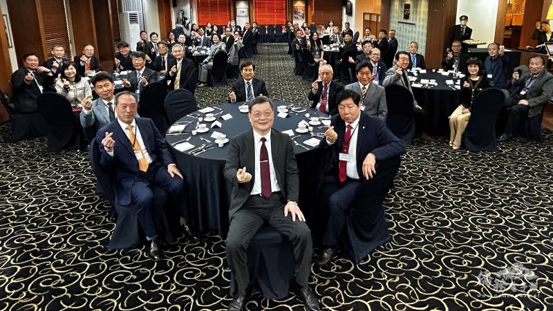 僑務榮譽職人員出席踴躍，晚宴氣氛熱絡溫馨