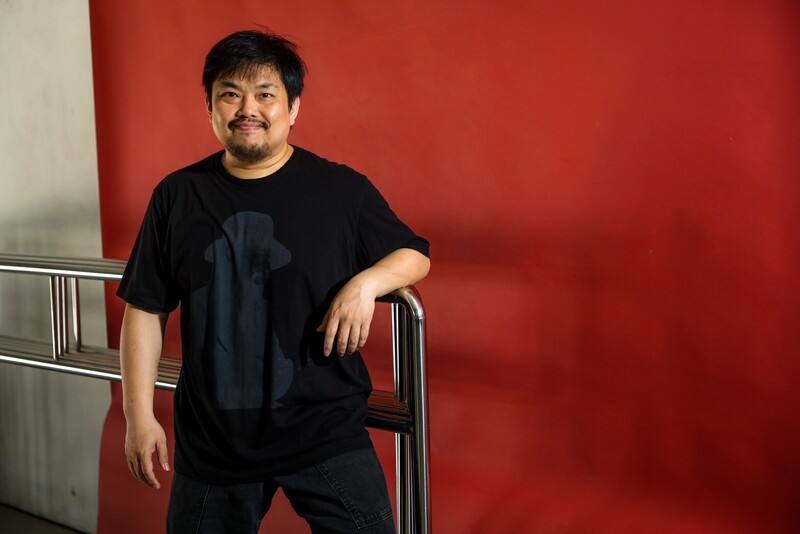 在編舞家蘇威嘉的創作系統裡，沒有標準的對錯答案，只為作品找到最合適的表演者和方式。他相信，只要用心、願意練習，每個人都能展現屬於自己的姿態