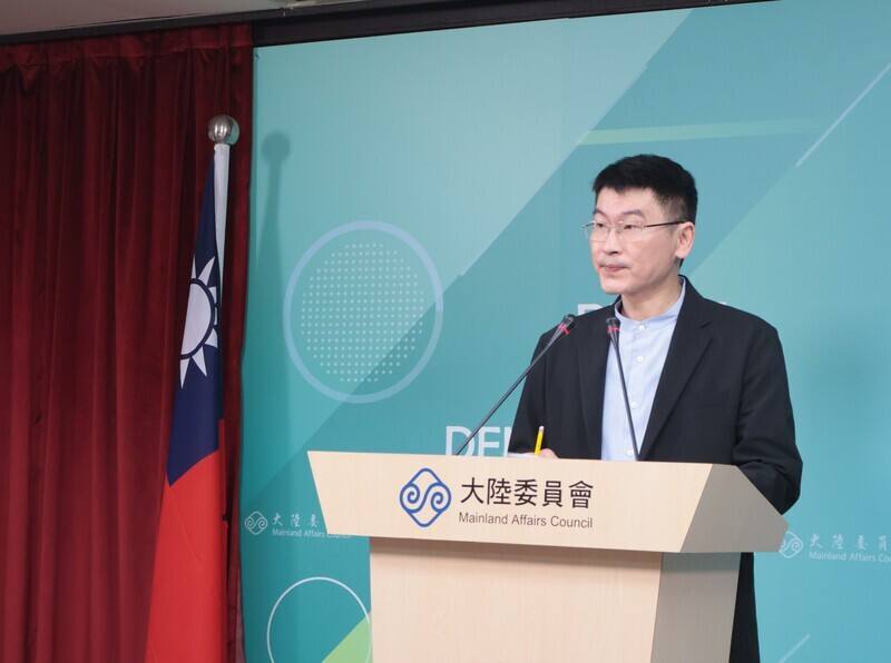 大陸委員會（陸委會）召開例行記者會，由副主委兼發言人梁文傑主持