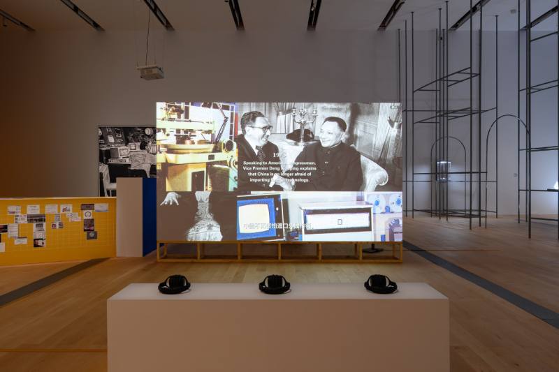 位於鶯歌的新北市全新地標新北市美術館25日正式開館，同步推出4大展覽。圖為何銳安 (Ho Rui An)，〈襯〉(Lining)，2022。（王世邦 攝／新北市美術館提供）