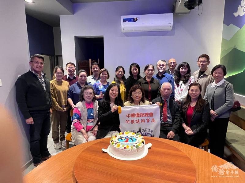童惠珍一行與謝妙宏及旅阿僑團僑領餐敘