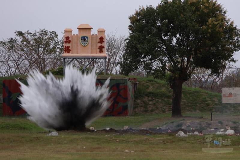 陸軍53工兵群工1營進行TNT爆破訓練，檢驗官兵作業程序。（53工兵群提供）