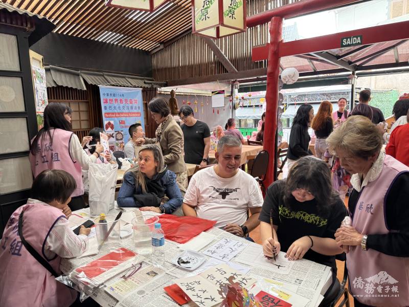 文化園遊會現場實況