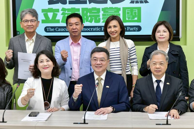 2025年4月28日行政院長卓榮泰拜會立法院民進黨團