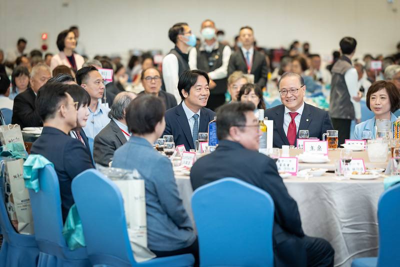 總統出席「臺中一中110週年校慶暨臺中市臺中一中校友會成立50週年聯歡晚會」