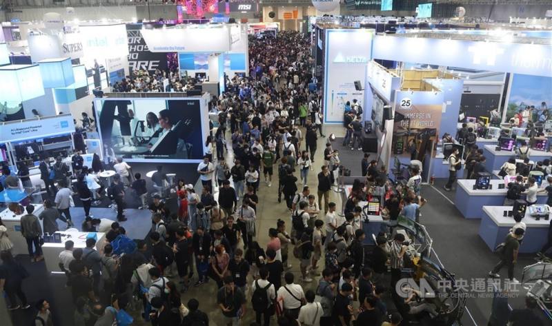 台北市電腦公會將在5月6日於台北舉辦「COMPUTEX 系列論壇活動–AI NEXT FORUM」，邀請英特爾、亞馬遜雲端服務公司等科技大廠及專家，全方位分享企業面對AI科技導入策略。（中央社檔案照片）