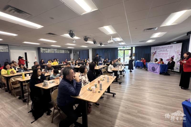 當日活動吸引眾多親子出席聚精會神聆聽