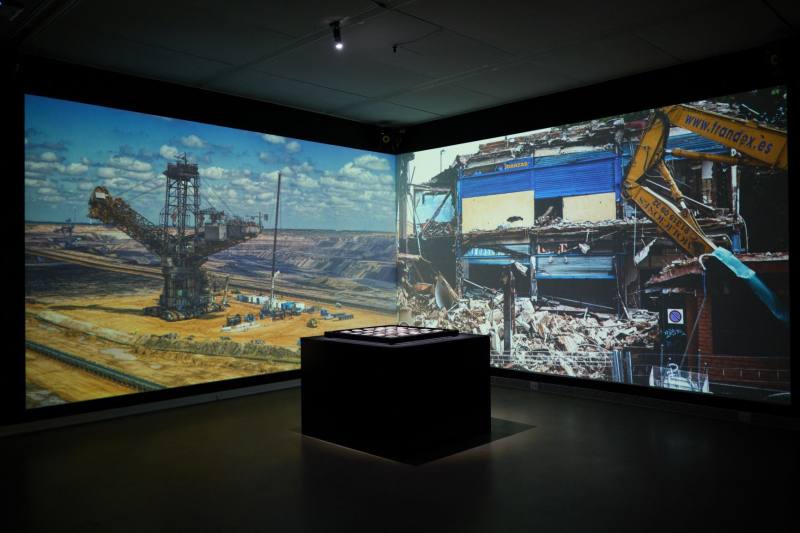 《大地回音》參觀者的參與和即時反饋，使其感官遊走於真實與虛擬自然狀態之間，隱喻人類與大地之間重新被定義關係。（藝術家劉辰岫提供）