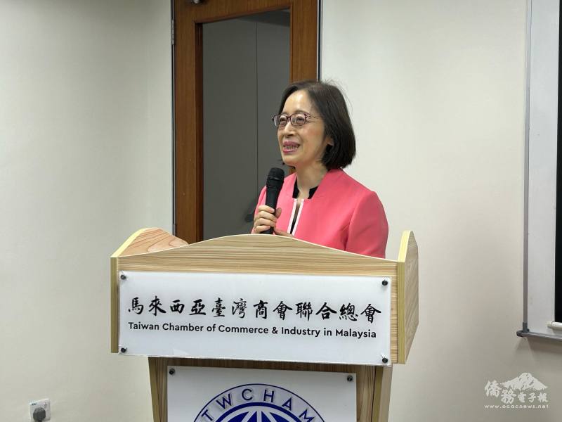 葉非比在會議致詞