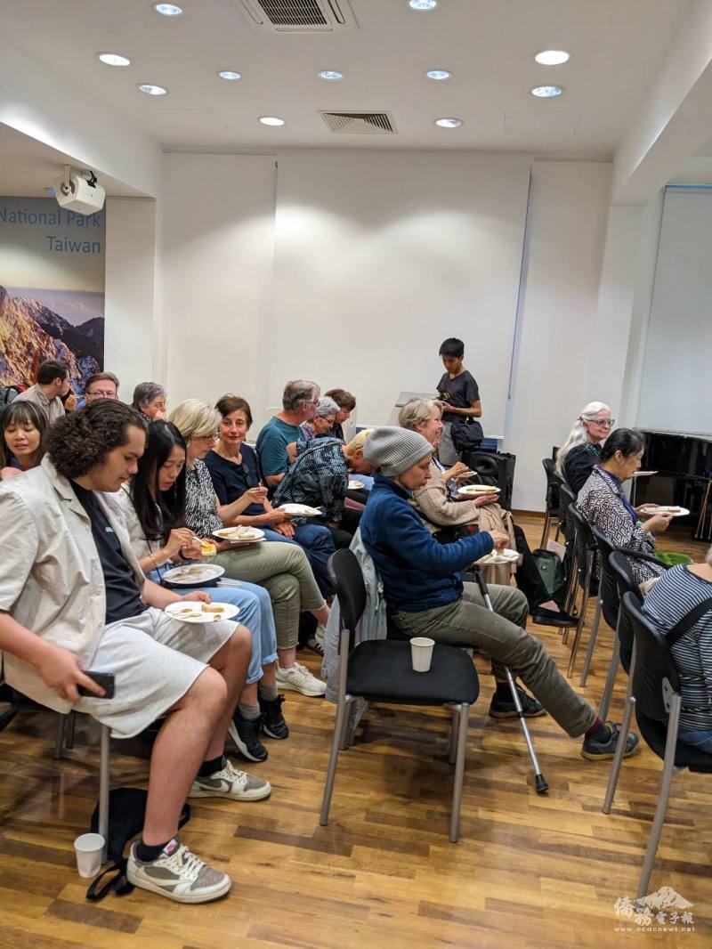 僑胞與柏林觀眾大啖頂級果醬，味蕾被南庄橙征服