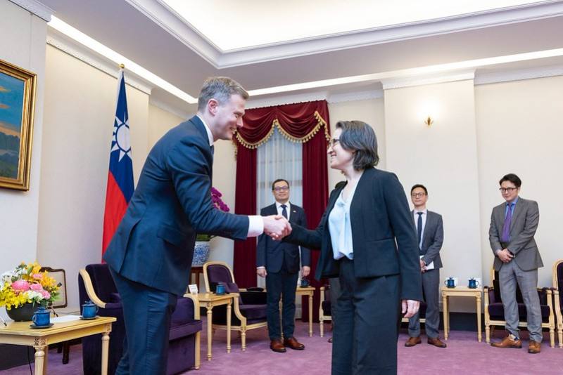 蕭美琴副總統2日下午接見美國智庫「大西洋理事會」（Atlantic Council）共和黨策士團