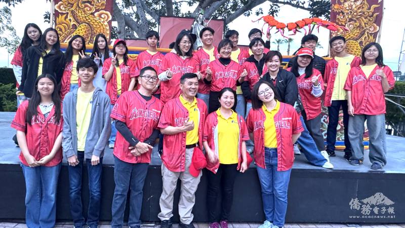 在天使隊「臺灣日」活動中擔任志工的橙縣FASCA團隊