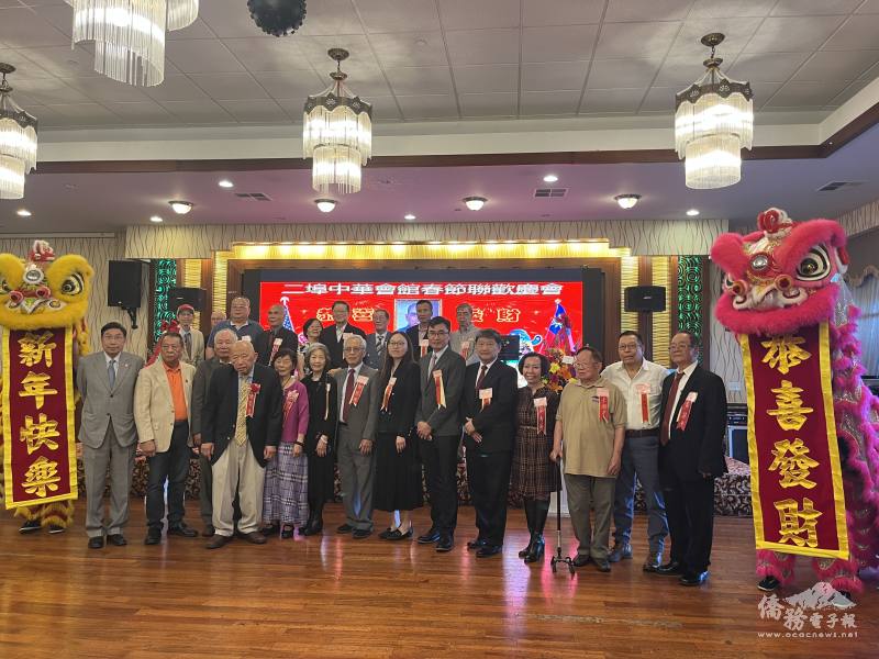 醒獅祝賀大家新年快樂恭喜發財