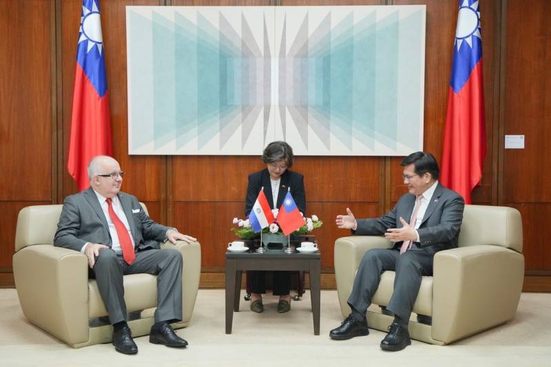 外交部長林佳龍會晤巴拉圭共和國駐台大使費卡洛（Carlos José Fleitas Rodríguez）