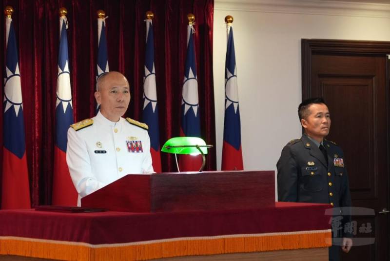 梅總長期勉新任郭次長，持續推動訓練革新。（軍聞社實習記者林鴻旻攝）