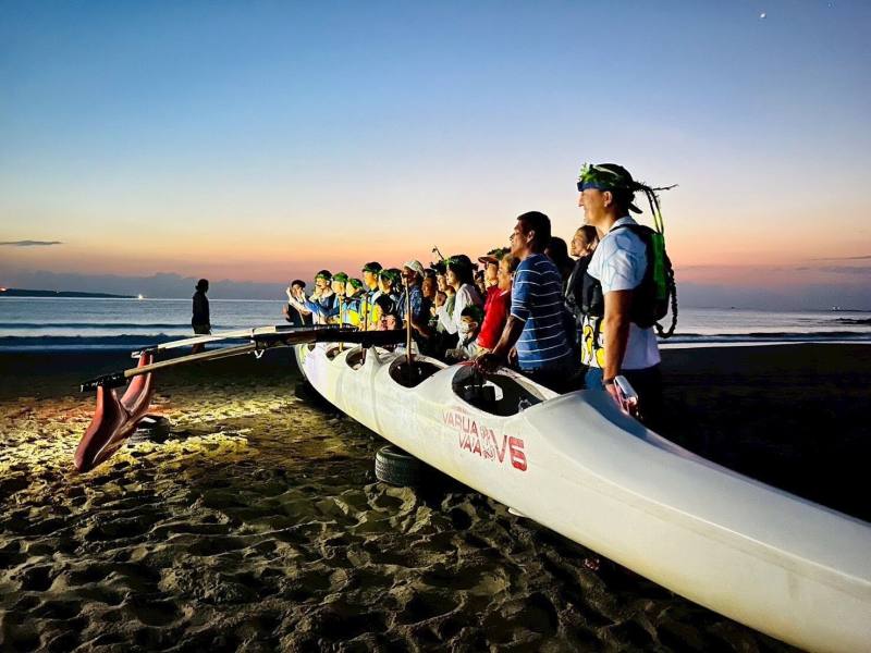均一高中學生於5月3日清晨舉行啟航儀式