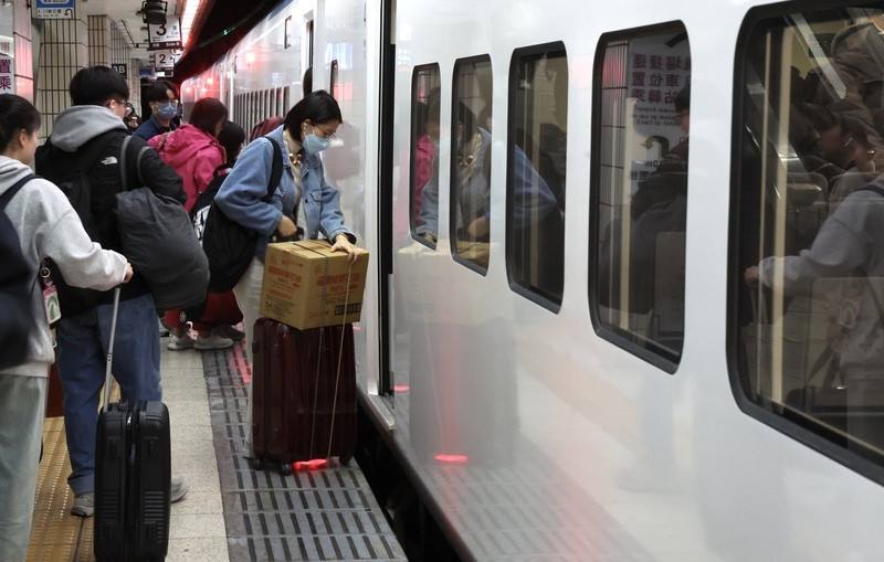 台鐵大改點，6/26起調整386列次。 (圖：中央社)