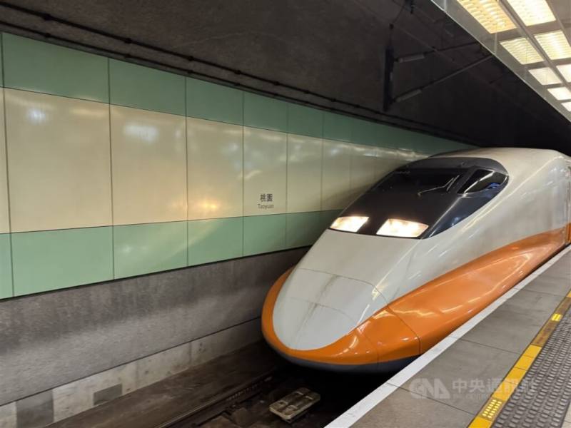 圖為高鐵列車。（中央社檔案照片）