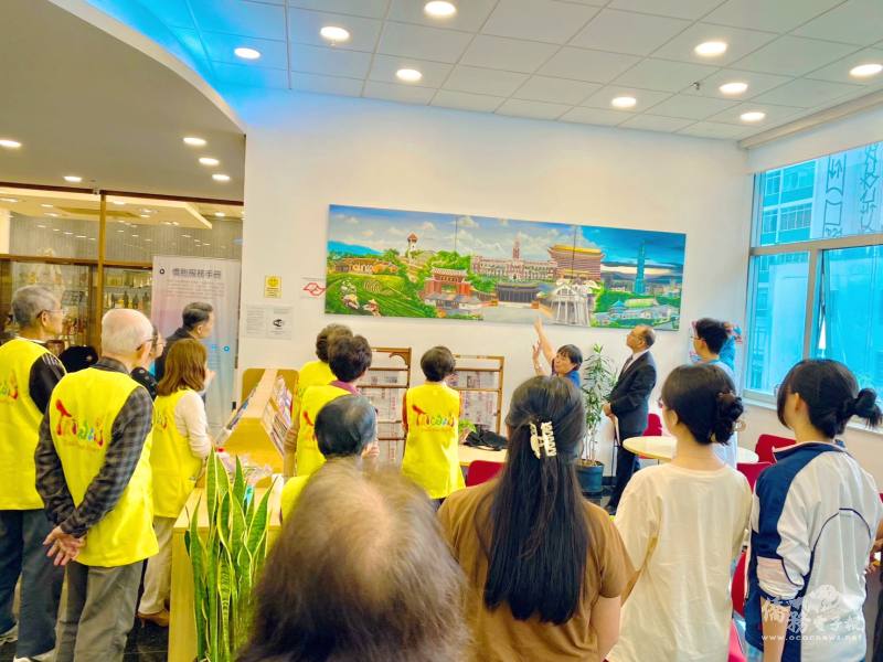 走動式講解知名畫家翁美娥老師的臺灣意象作品