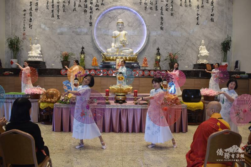 音藝緣師姐們帶來優雅動人的舞蹈表演