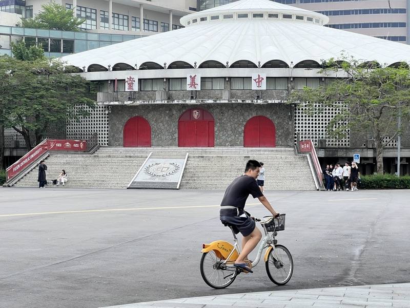 教育部和輔仁大學舉辦的大專民生產業永續循環創新提案競賽，6日起開放報名，最高獎金新台幣2萬元。圖為輔仁大學校景