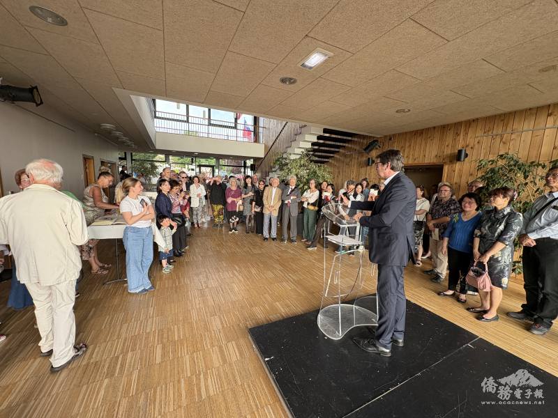 寶色谷市市長Laurent GRELAUD表示藝術外交也是另一種外交型式