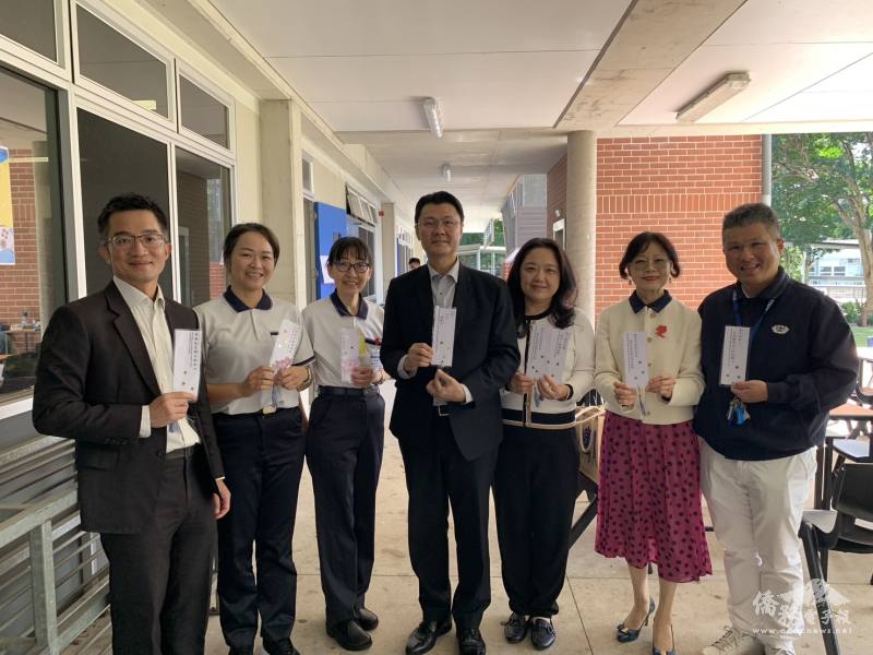 范厚祿及校長翁松欽參與孝親日活動