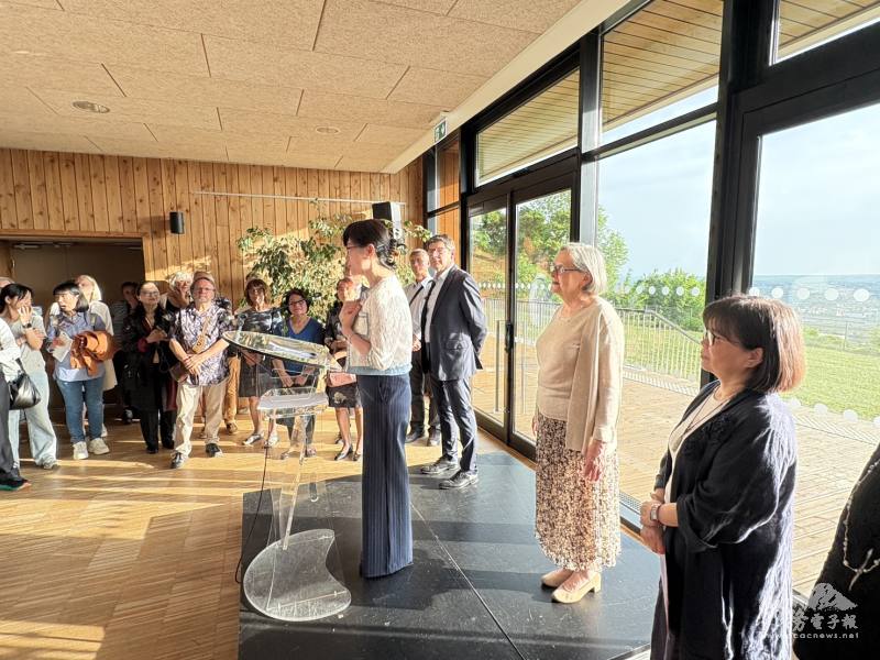 駐法國代表處大使郝培芝在法國寶色谷- 「奔放墨痕 臺法書法展」開幕酒會致詞