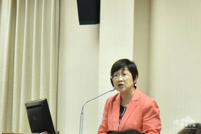 僑務委員會委員長徐佳青進行專案報告並備詢
