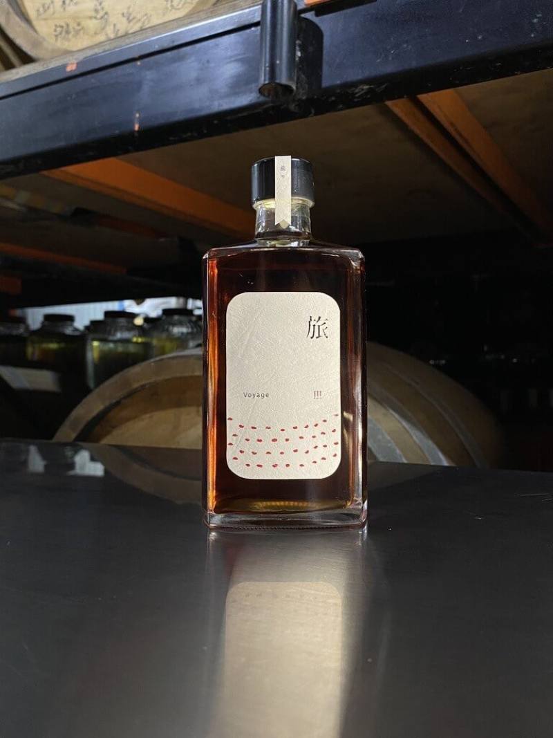 以花蓮壽豐鄉的「吉野一號酒米」製成的「旅三」，獲舊金山烈酒大賽雙金獎。（恆器製酒提供）