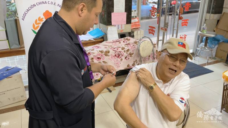 朱榮卿呼籲年長僑胞每年施打流感疫苗，增加保護力