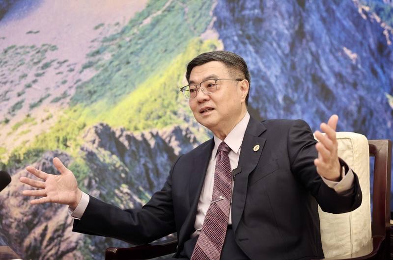 三班護病比入法進度備受護理師關注，行政院長卓榮泰接受中央社專訪時表示，這是未來必須達到的目標，現在循序漸進