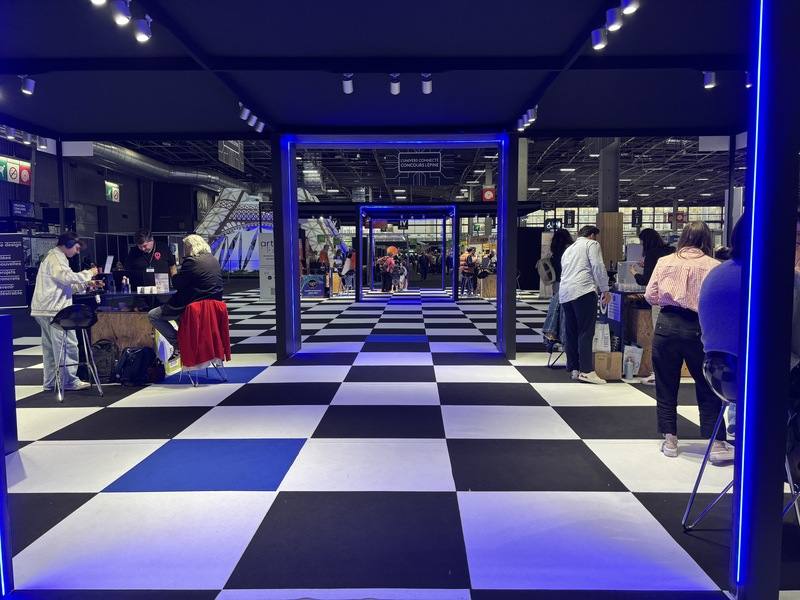 124年的巴黎國際發明展為全球最悠久發明展，強調貼近社會、改善生活的發明，並以公正與代表性著稱。自1929年起，發明展便開始與巴黎國際博覽會共同舉行。今年吸引超過50萬來自歐洲各地的訪客