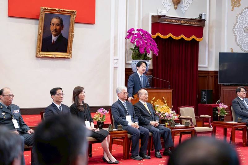 總統接見「第27屆『國家生技醫療品質獎』獲獎醫護機構暨生醫產業代表」