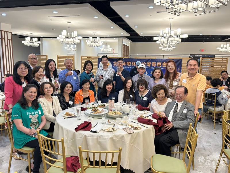 晚宴出席貴賓合影