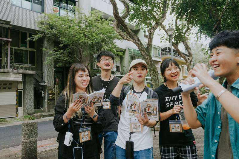 臺文基地5月18日推出《邊走邊玩的攝影詩人》雙語實境遊戲，邀觀眾一同走訪周邊人文風景。