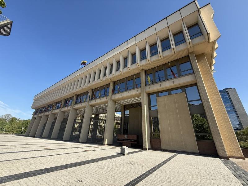 前總統蔡英文訪問立陶宛行程邁入第3天，今天前往參觀具有民主象徵意義的立陶宛國會大樓。圖為國會大樓外觀。